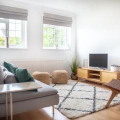 GuestReady - Homely Leeds City Apartment Sleep 4