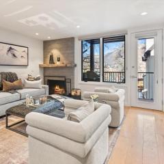 New Listing 3BR 3BA Aspen Condo