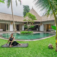 Brand new Luxury 3BR villa Ethnic Ubud # 1