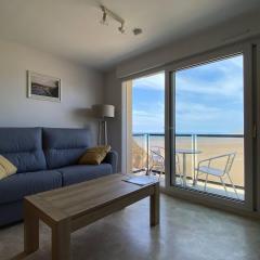 1000 - Studio sur la digue du Val André avec magnifique vue mer