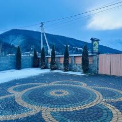 садиба Дерев*яна Хата