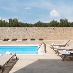 NEW ! Villa Bellissima 2 - heated pool and jacuzzi