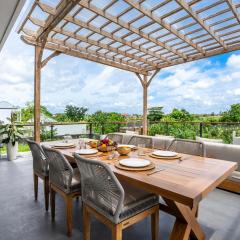 Villa Ozkar - Elegant 3-Bedroom Villa with Pool & Sunset Terrace - New Year's Offer