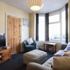 Homely 2bed sleeps 4 Short walk to Southsea