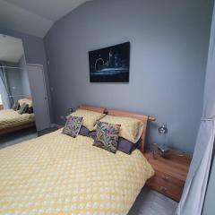 Lovely double room with en-suite bathroom