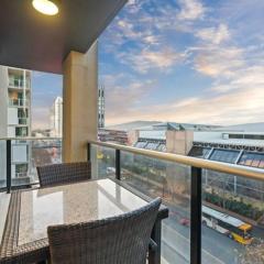 New Heights on North Terrace - 2BR CBD Views Pool