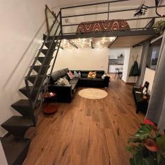 Domus Miraculi: Casa storica nel cuore di Napoli