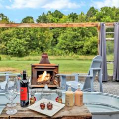 Meadow View Romantic Nature Stay w Barn, Outdoor Tub and Sauna