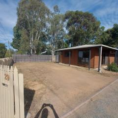 Bushland Cabin near Town, River and Restaurants