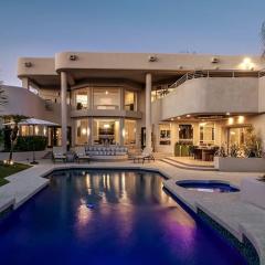 Stunning Private and Modern N Scottsdale Estate