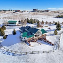 Massive Mountain Hideaway in Roberts with Views!