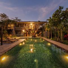 Daisy Land Villa - Luxury Family Pool Villa