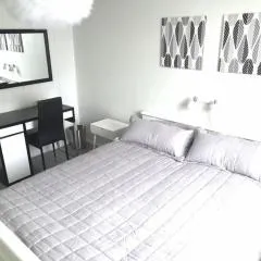 Valoisa & tilava 3.krs kaksio, lasitettu parveke