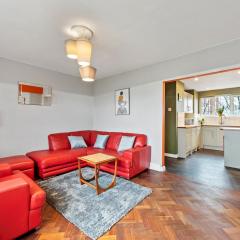 Pass the Keys Stylish Apartment Short walk to the River Thames