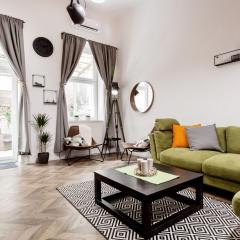 Walk to Nightlife from Quiet Condo - SPECIAL OFFER