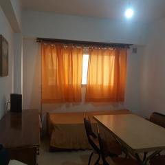 DEPARTAMENTO 2 AMBIENTES PLAZA COLON-1 CUADRA PLAYA-WIFI/TV