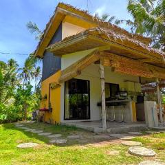 Tropical Haven with Dedicated Office Space in Siargao