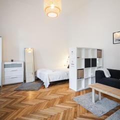 Elementa Luxe Apartment