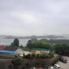 바닷가와 경도 CC 뷰