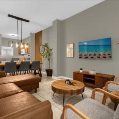 3 Bedrooms 25 Bathrooms Lake Berkley 1121Pr