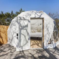Cloud Dome W Private Hot Tub and Outdoor Shower