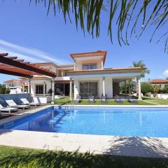 Tasteful Braga Villa - 4 Bedrooms - Villa Helena - Private Pool and Close to Amenities - Esposende