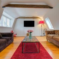 Stylish Retreat - 2Bed Home with Exposed Beams