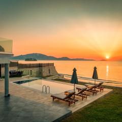 Violet Beach Front Private Villa