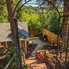 The Nest Cottage with Hot Tub in Downtown Manitou Springs