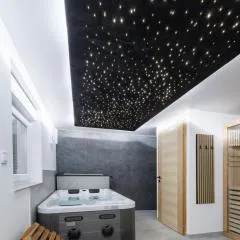 Franc Holiday House With a Spacious Terrace, Hot Tub And Sauna