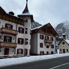 VILLAGGIO PLONER - CORTINA D’AMPEZZO