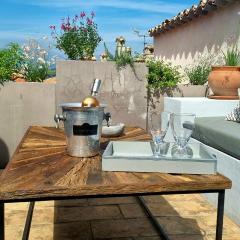 TOWNHOUSE MOUGINS in the old village, fantastic view, sea and mountains