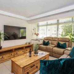A-Wave from it All! 2 Bed Sea Point