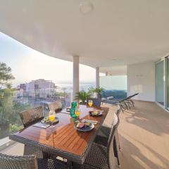 Seaview Splendor 2-BR luxury, huge terrace