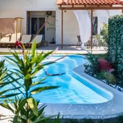 Marilis House, private pool, WIFI, mountain view, Netflix, self-check-in