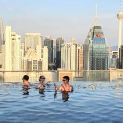 Regalia Suites with Infinity Pool KLCC by Staycation Homes