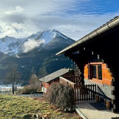 Charming, cosy chalet nestled in a breathtaking surrounding with spectacular, stunning mountain views