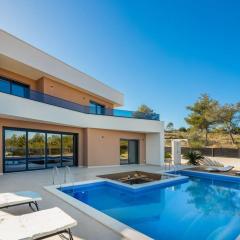 Villa Golden Ananas, 45 m2 headet pool, seaview