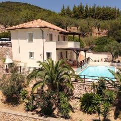 Alonissos 4-bedroom large villa with Private pool