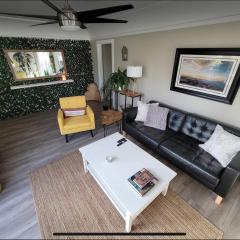 deluxe double bedroom in a central two bedroom duplex