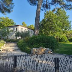 Lou Pantai, House, 5 bedrooms, 8 people, AC, Pool, Large garden,4km from AIX EN PROVENCE