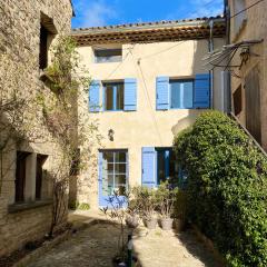 Charmante maison de village au coeur du Luberon