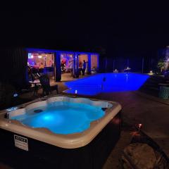 Lake Hamilton Pool House with Cabana and NEW hot tub!