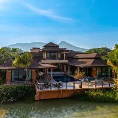 Luxury 5 Bedroom Villa Close to Beach SRS