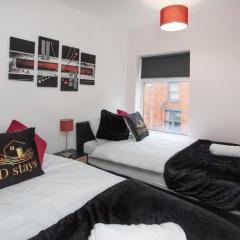 4 Bedroom Apartment with Essentials - free private parking, private check-in and check-out and free WiFi