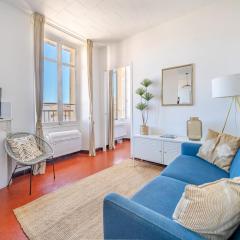 Cannes Center top floor ideal for Congres and Holidays LIVE IN FORVILLE