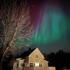 Nydelig hus ved vannet i Vestvågøy