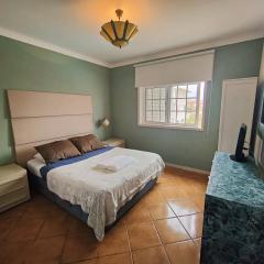 Vagueira Guest House & Beach Hostel