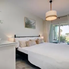 La Cala gorgeous 2 bedroom apartment with stunning gardens, pools and sea views