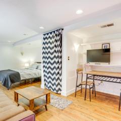 Comfy and Spacious Studio 2 Mi to Downtown!